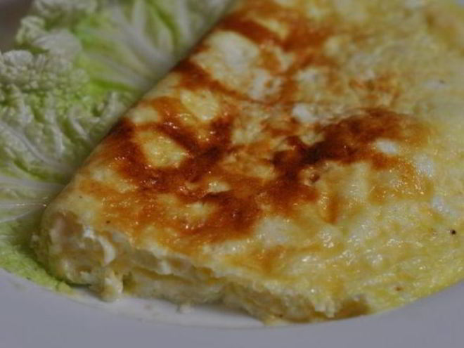 Рецепт омлета с сыром на сковороде