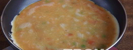 омлет с томатами и зеленым горошком. Шаг 9