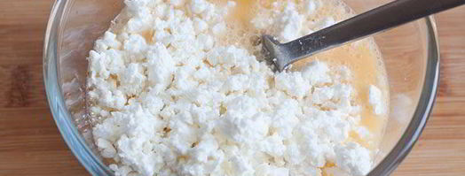 омлет с творогом и зеленым луком. Шаг 2