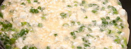 омлет с творогом и зеленым луком. Шаг 4