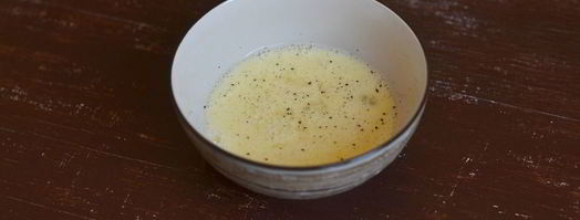 омлет с зеленым горошком и сыром. Шаг 2