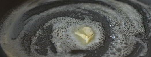 омлет с зеленым горошком и сыром. Шаг 3