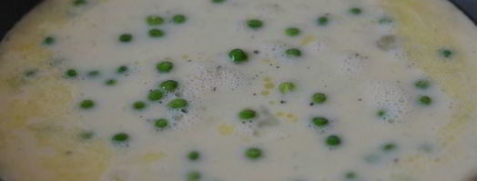 омлет с зеленым горошком и сыром. Шаг 5