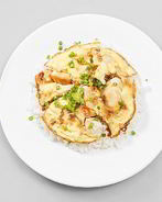 Оякодон — японский омлет с рисом и курицей