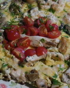 Простой омлет с курицей и шампиньонами