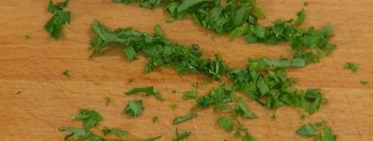 простой омлет с курицей и шампиньонами. Шаг 11