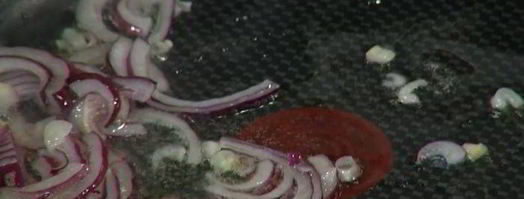 простой омлет с курицей и шампиньонами. Шаг 3