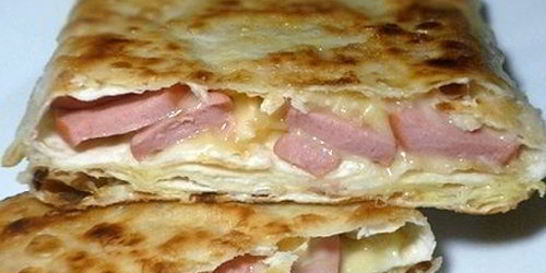 Сырный омлет Ека в лаваше