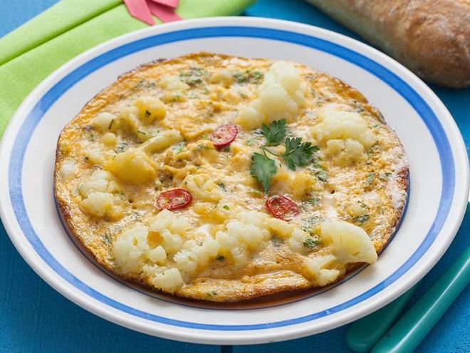 Рецепт вкусного омлета с цветной капустой и томатной пастой