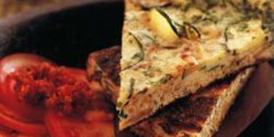 Эгга — Омлет с кабачками и луком по-арабски