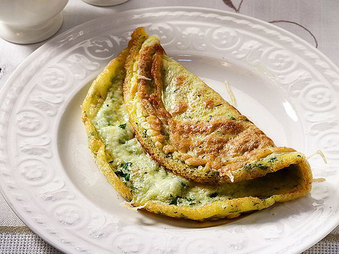 Рецепт зеленого омлета с сыром