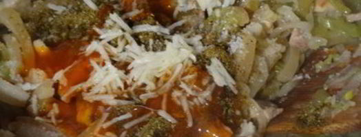 острая закуска из свиных шкурок тушеные в пиве. Шаг 7