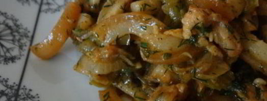 острая закуска из свиных шкурок тушеные в пиве. Шаг 8