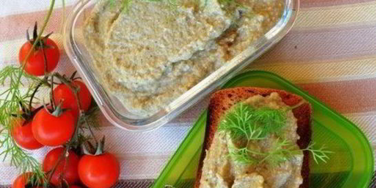 Еврейский паштет — баклажан с яйцом