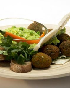 Паштет и фалафель из зеленого горошка