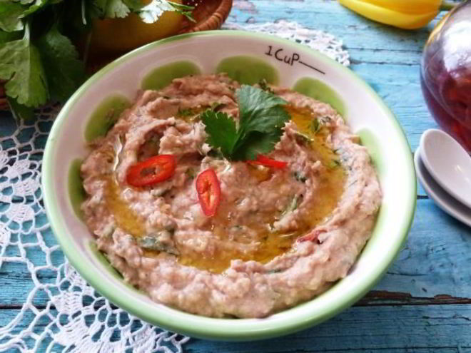 Рецепт паштета из фасоли с кинзой и паприкой