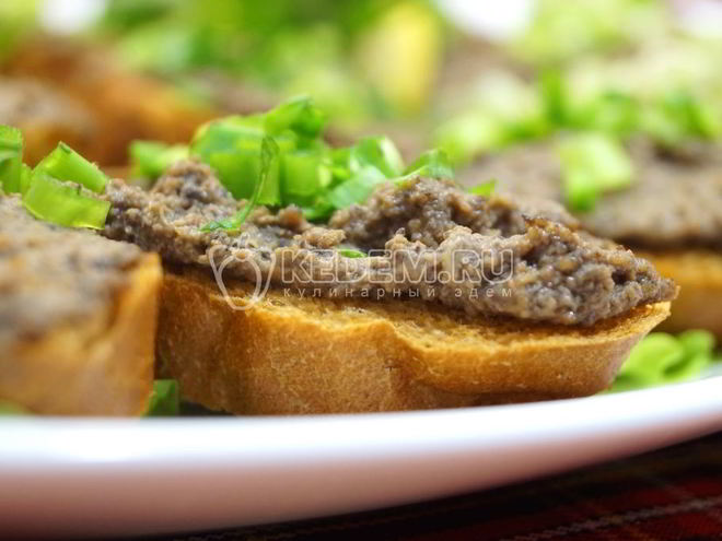 Рецепт паштета из куриной печени с грибами