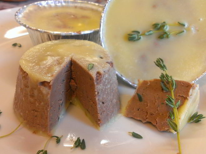 Рецепт паштета из куриной печени с тимьяном и коньяком