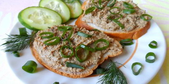 Паштет из куриной печени с укропом