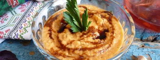 паштет из нута с вялеными томатами и маринованным огурчиком. Шаг 7