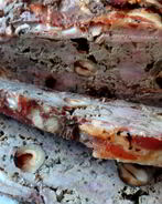 Паштет мясной запеченный с орехами и черносливом