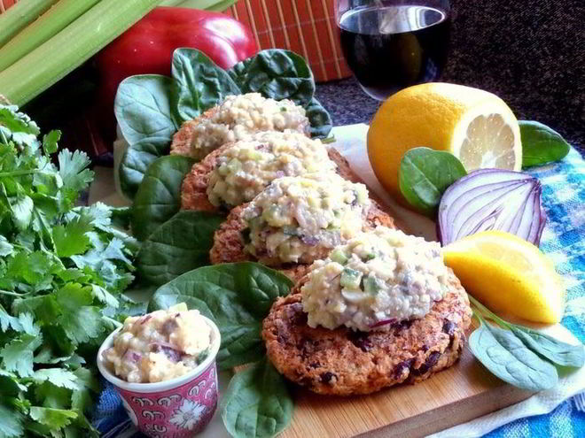 Рецепт селедочного паштета на фасолевых котлетах