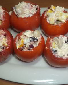 Помидоры, фаршированные курицей, перцем и консервированными шампиньонами