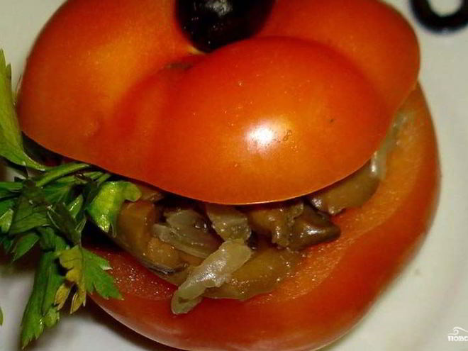 Рецепт помидоров, фаршированных солеными грибами