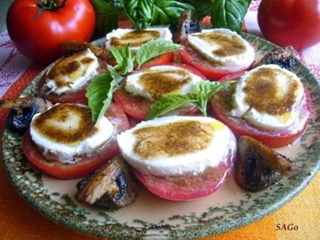 Рецепт помидоров с моцареллой и шампиньонами