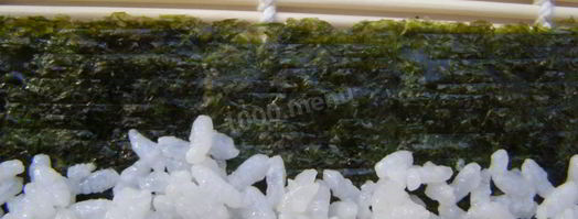 роллы с лососем. Шаг 7