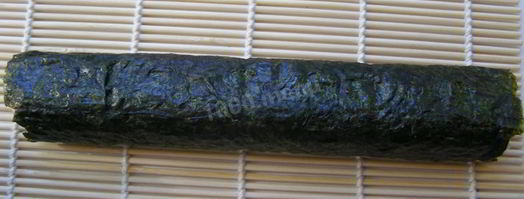 роллы с лососем. Шаг 10