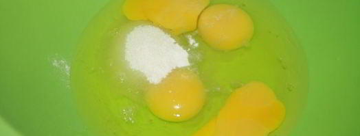 бисквитный рулет пятнадцатиминутка. Шаг 2