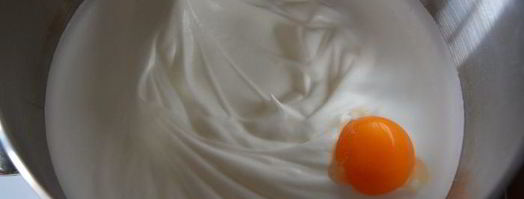 двойной бисквитный рулет с джемом. Шаг 2