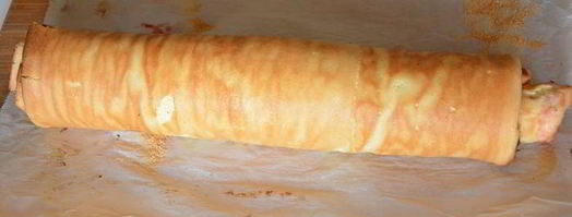 двойной бисквитный рулет с джемом. Шаг 11