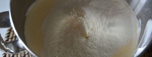 двойной бисквитный рулет с джемом. Шаг 4