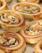 Картофельный рулет со шпинатом