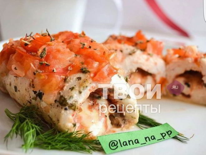 Рецепт куринного рулетики с сыром и помидором