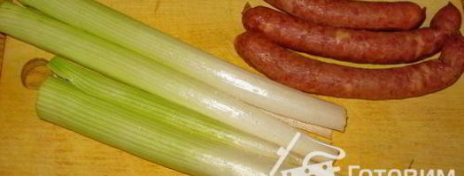 куриный рулет с копчеными колбасками. Шаг 4