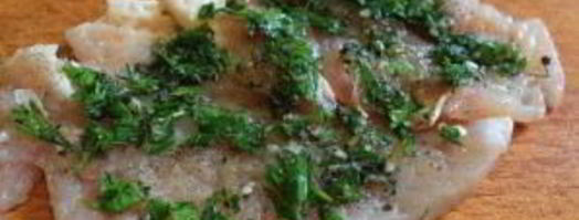 куриный рулет с курагой и песто. Шаг 2