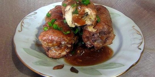 Куриный рулет с сыром и яблоком