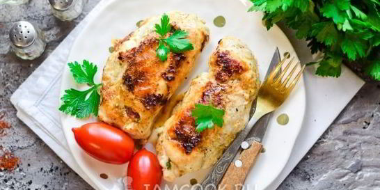 Куриные рулетики с крем-сыром в духовке