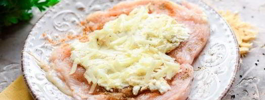 куриные рулетики с крем-сыром в духовке. Шаг 7