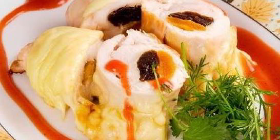 Куриные рулетики с курагой