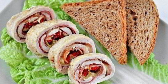 Куриные рулетики с ветчиной и сыром
