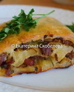 Мекленбургский картофельный рулет с начинкой из мяса и зелени
