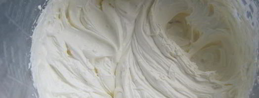 меренговый рулет с клубникой. Шаг 6