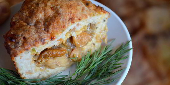 Мясной рулет с белыми грибами