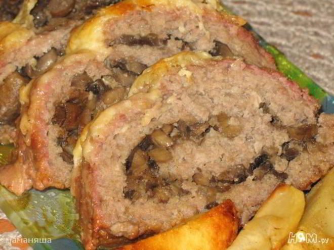 Рецепт мясного рулета с грибной начинкой