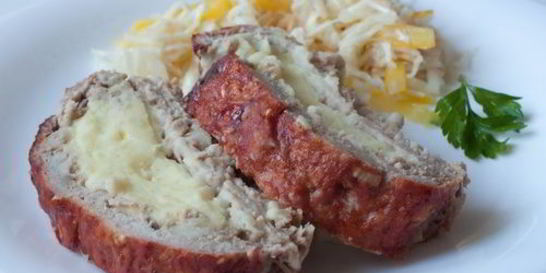 Мясной рулет с картофельным пюре