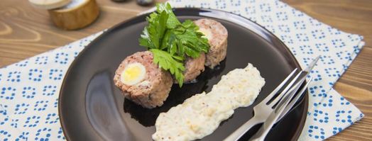мясной рулет с перепелиными яйцами. Шаг 6
